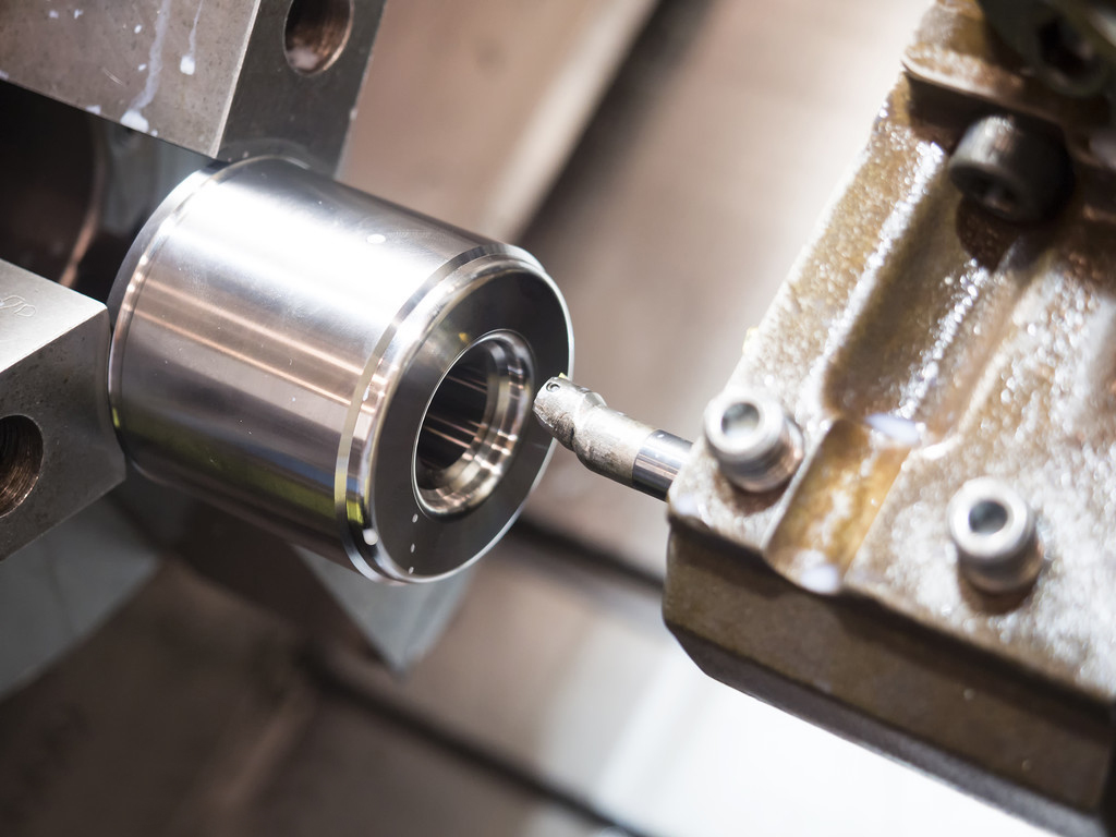 不鏽鋼精密零件加工藝術：技術參數與工藝優化